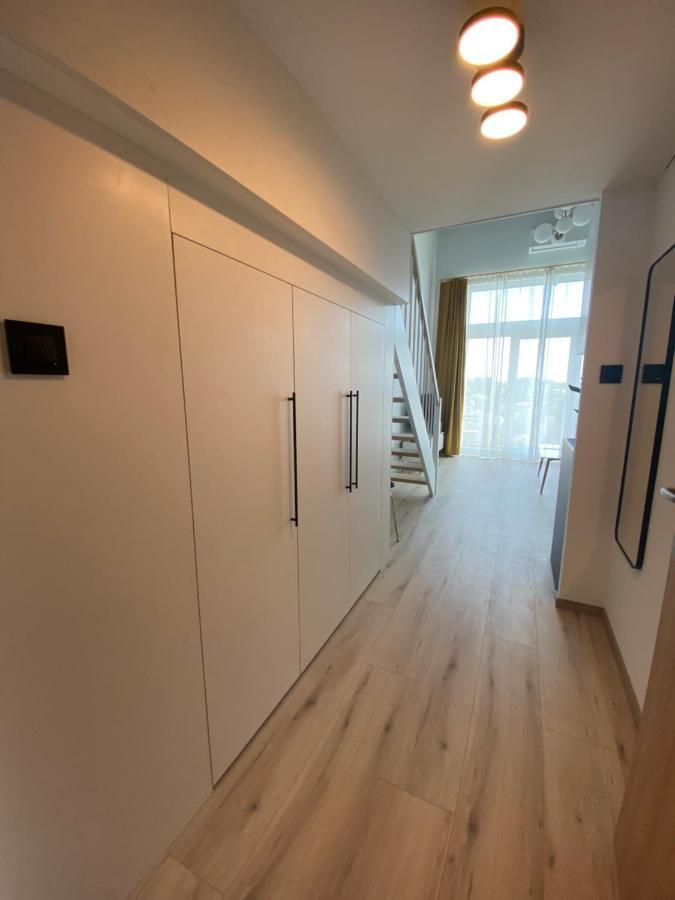 Apartament Wroclaw-Lotnisko エクステリア 写真
