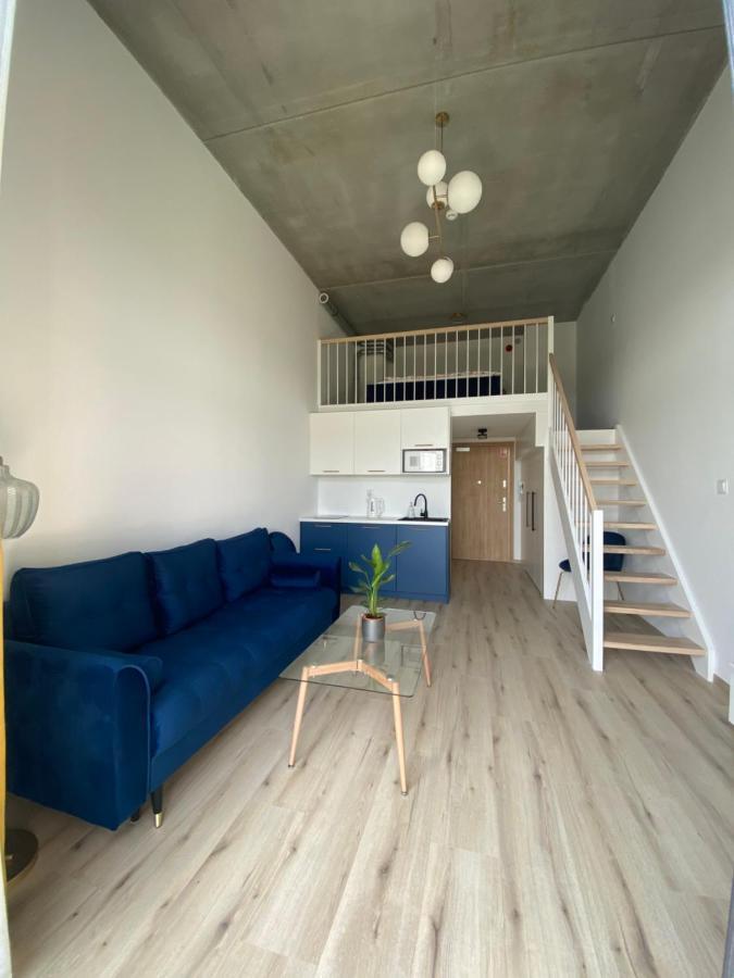 Apartament Wroclaw-Lotnisko エクステリア 写真