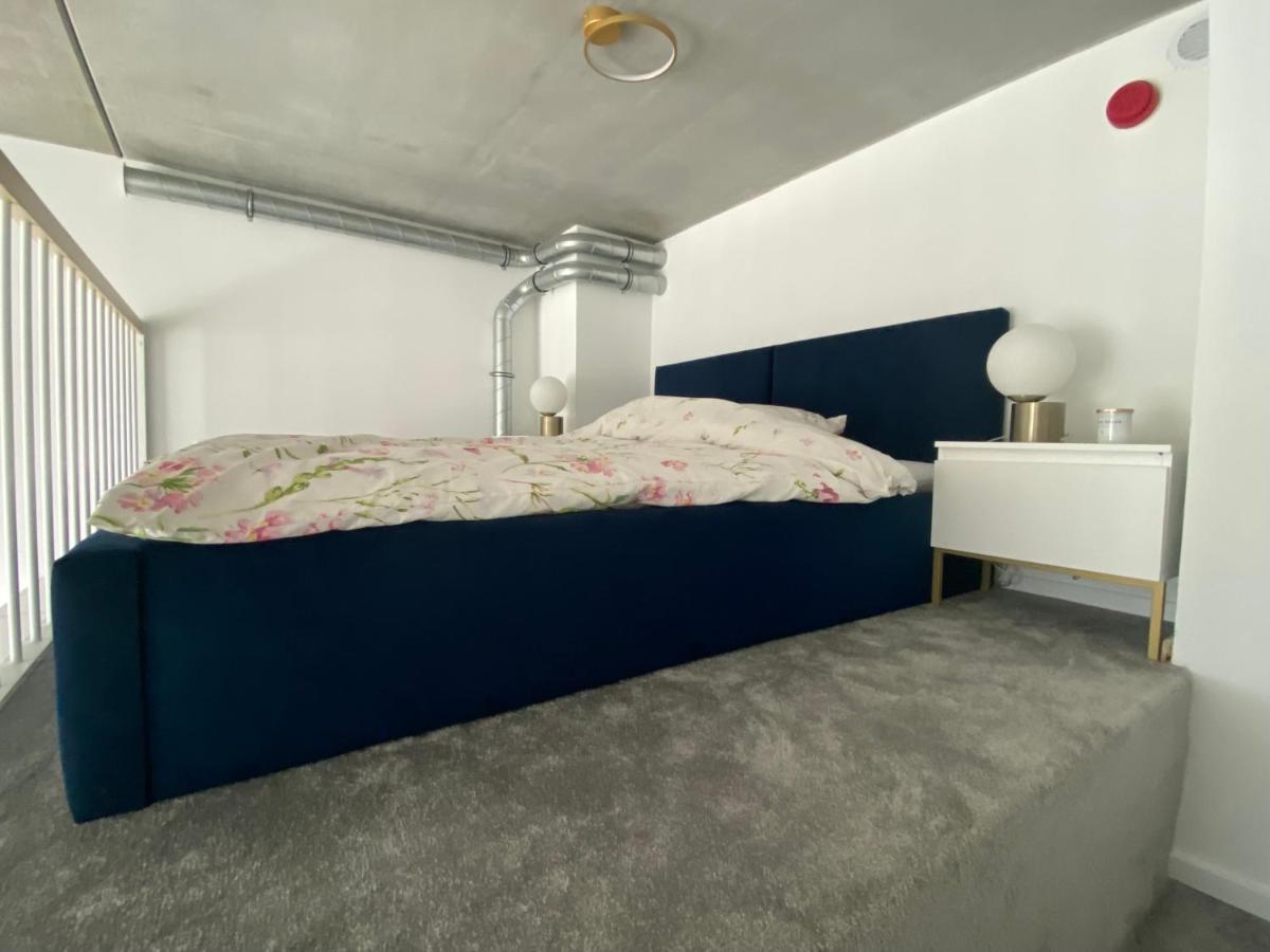 Apartament Wroclaw-Lotnisko エクステリア 写真