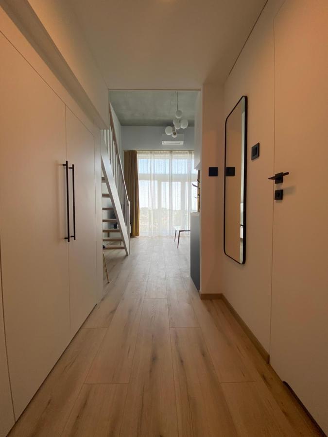 Apartament Wroclaw-Lotnisko エクステリア 写真