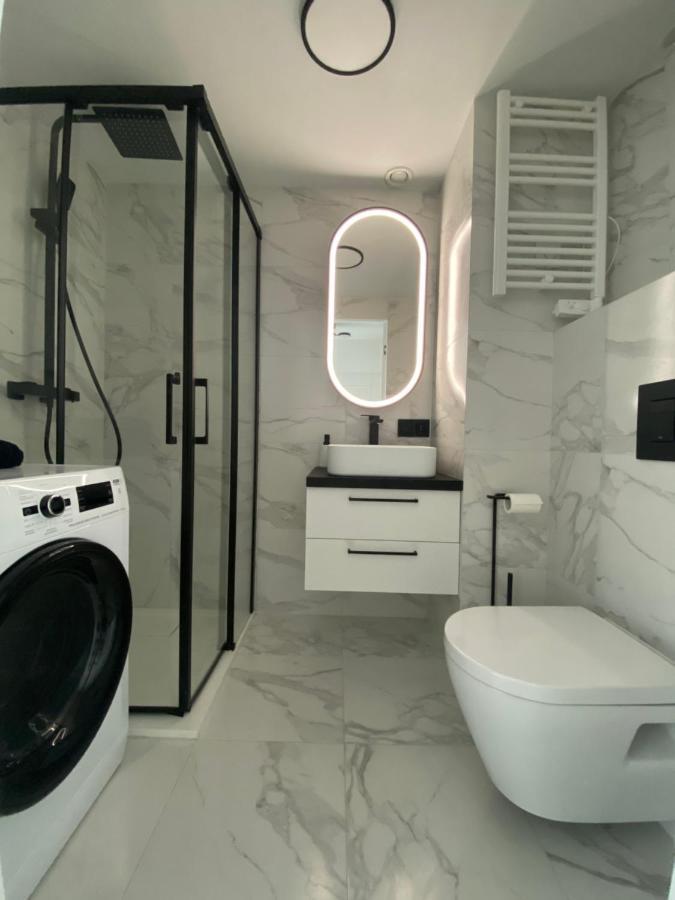 Apartament Wroclaw-Lotnisko エクステリア 写真