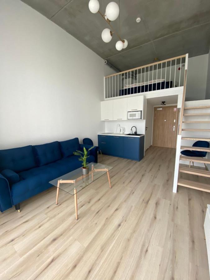 Apartament Wroclaw-Lotnisko エクステリア 写真